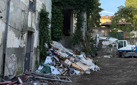 Ex Cena, al via i lavori per la demolizione