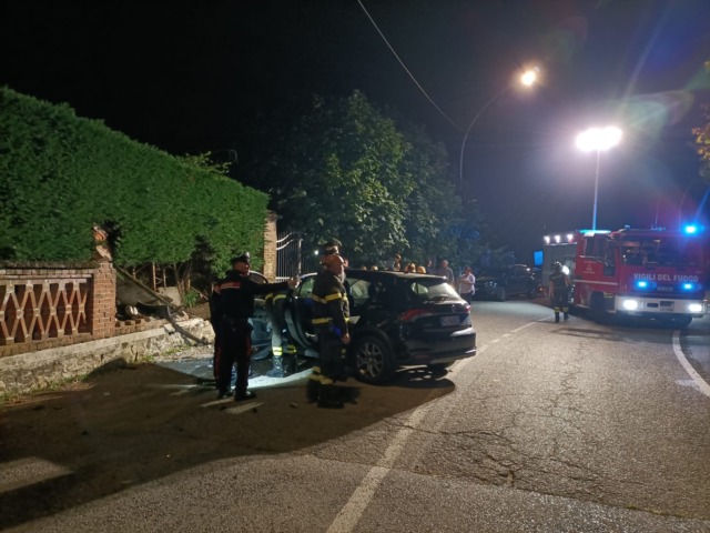 Grave incidente ad Agliè: auto si schianta contro un muro