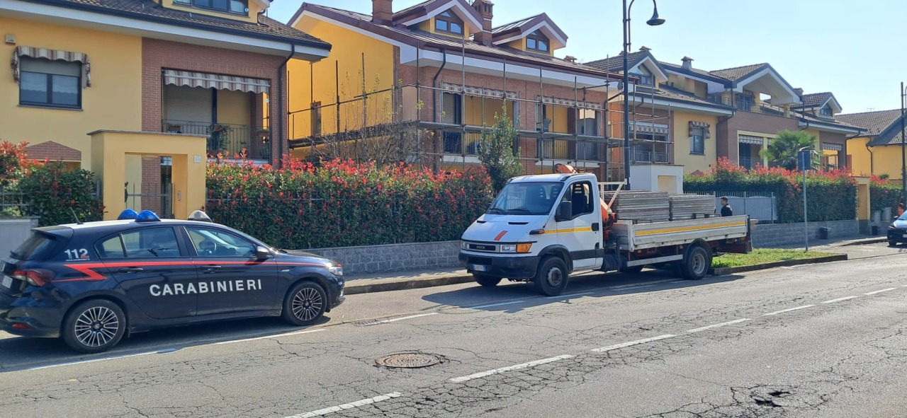 Grave incidente sul lavoro a Leini: muratore 27enne cade in un cantiere e finisce in ospedale