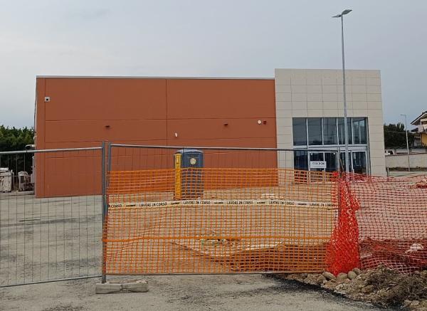 A breve un nuovo supermercato aprirà in città, ma non tutti sono entusiasti…