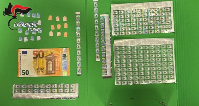 17enne arrestato a Strambino con 200 banconote false e materiale per la falsificazione