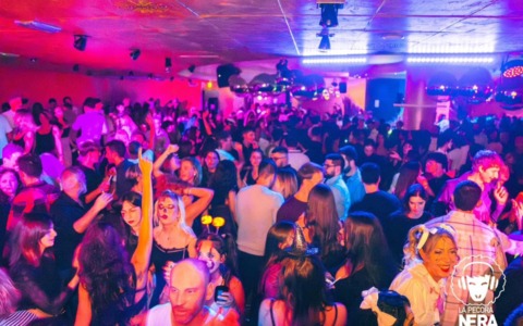 La Pecora Nera torna protagonista con la serata “Casinò Red Carpet”