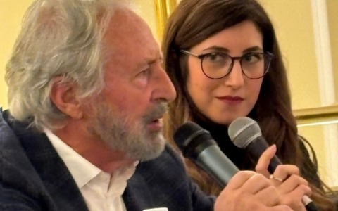 Alla Canottieri Sirio la youtuber e tossicologa eporediese Eleonora Scarcello