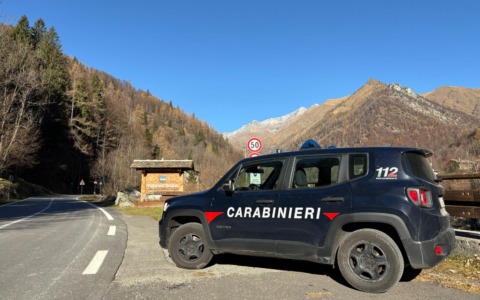 «La tua auto è stata coinvolta in un furto di gioielli»: due arresti per tentata truffa in Canavese
