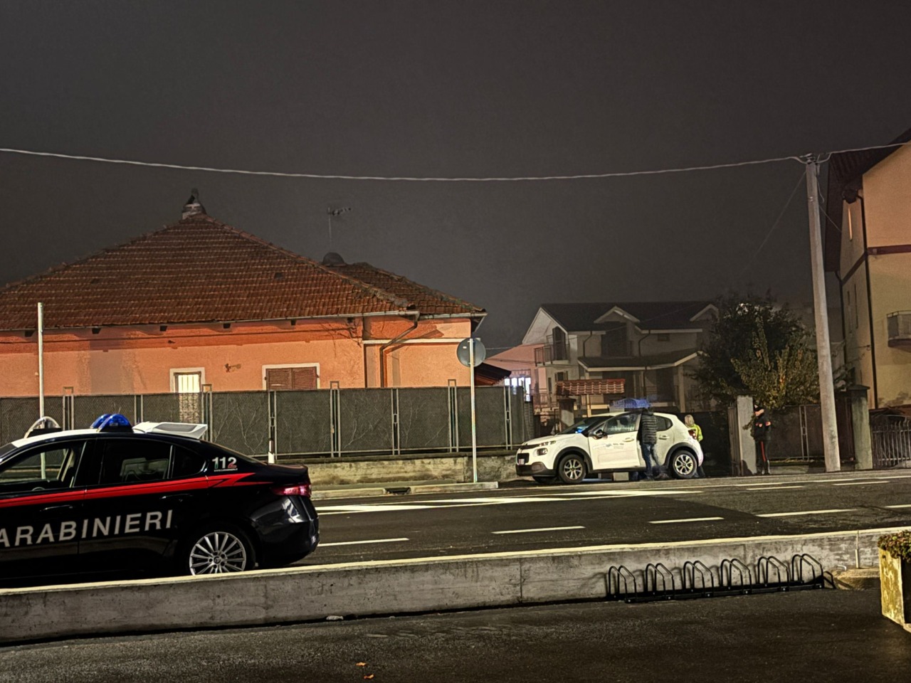 Trovata morta in casa a Nole: appartamento a soqquadro, indagano i Carabinieri