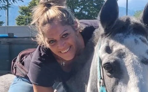 Non c’e l’ha fatta la 38enne che sabato scorso si era ferita con un colpo di pistola