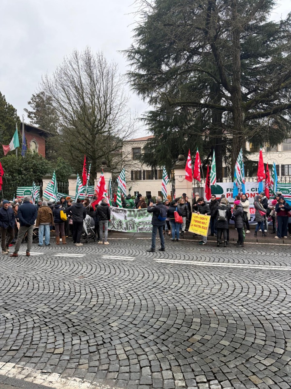 Crisi Konecta, continua la protesta dei sindacati: proclamato lo sciopero