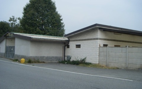 Acceso dibattito a Mathi sull’acquisizione del campo da calcio di via Selva: costi, critiche e prospettive