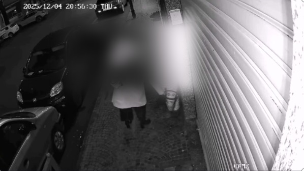 Appello sui social per riavere il portaombrelli portato via