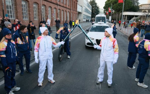 Fiamma olimpica a Ivrea,  37esima tappa della Milano Cortina