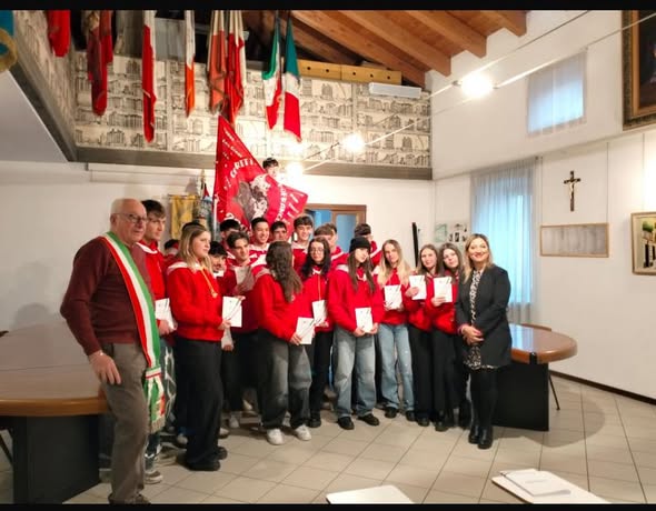 Consegnata una copia della Costituzione ai coscritti del 2008