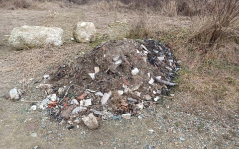 Abbandono di rifiuti, a San Benigno il 2026 parte con il piede sbagliato