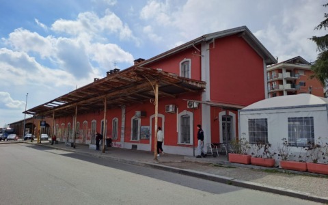 Completati i lavori di riqualificazione esterna dell’ex stazione ferroviaria di Castellamonte