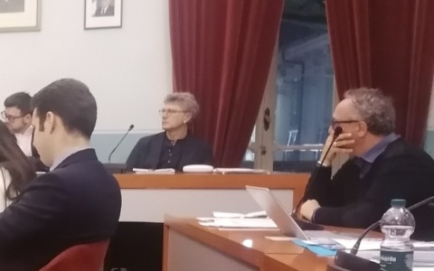 Odg anti-Trump, è bagarre politica