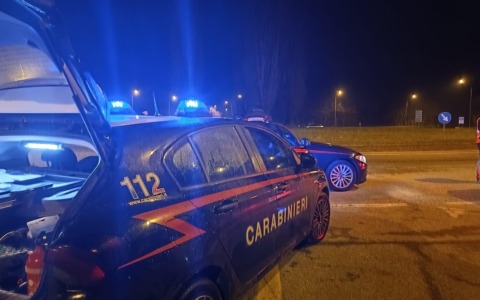 Rapina choc al supermercato di Mappano: aggredita davanti al figlio