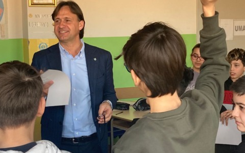 Volpiano, a scuola la Settimana dell’Educazione Civica: studenti alla scoperta di legalità e istituzioni