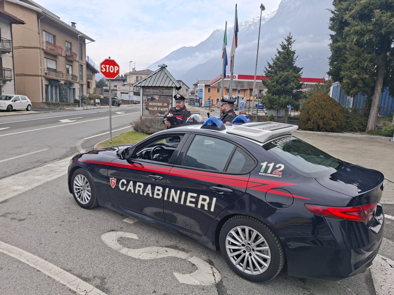 Ottantaquattrenne con Alzheimer prende l’auto per andare dai genitori: ritrovato dai Carabinieri della Compagnia di Ivrea