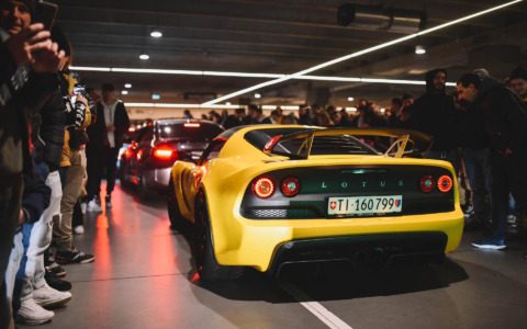 I motori accendono la notte a Torino Outlet Village con il Midnight Meeting di Hardcore Drivers