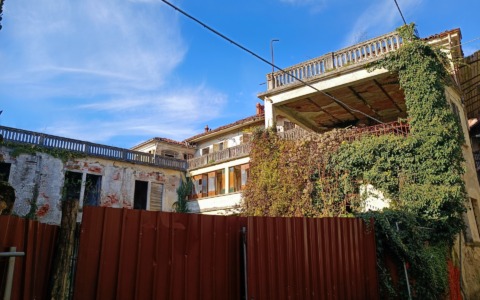 L’ex pensionato Domenica Romana ora è di proprietà del Comune: firmato l’atto