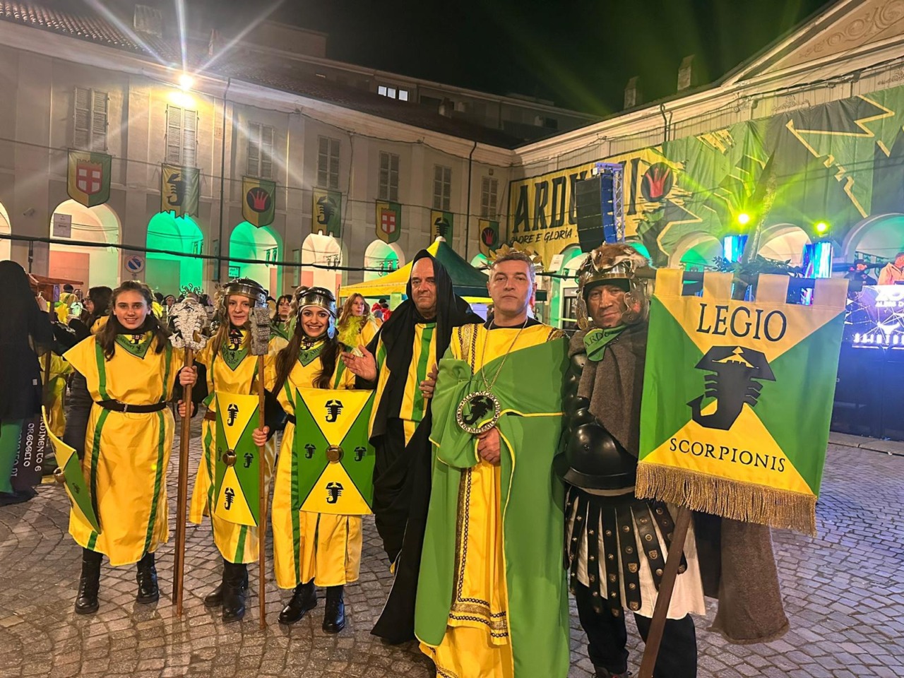 Arduini in sfilata allo Storico Carnevale di Ivrea con la Legio Scorpionis