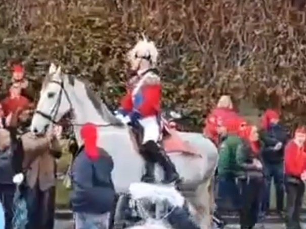 Carnevale di Ivrea, Aiutante del Generale disarcionato da cavallo