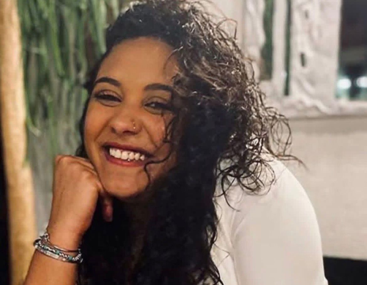 Funerali di Giada Simeone a Leini: l’ultimo saluto alla giovane di 24 anni e l’appello del papà a Max Pezzali