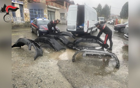 Tentato furto da 80.000 euro in un’azienda di auto da corsa