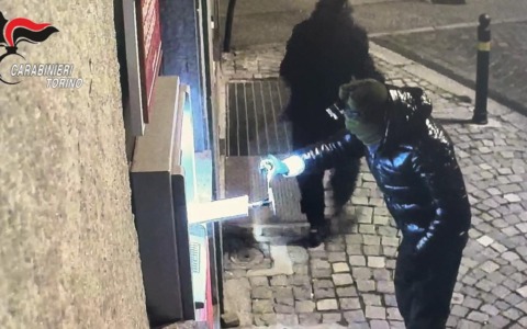 Dall’esplosione all’arresto: la notte di paura a Volpiano