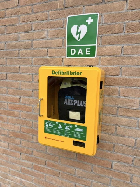 Agliè potenzia i presidi salvavita: installata una nuova postazione Dae