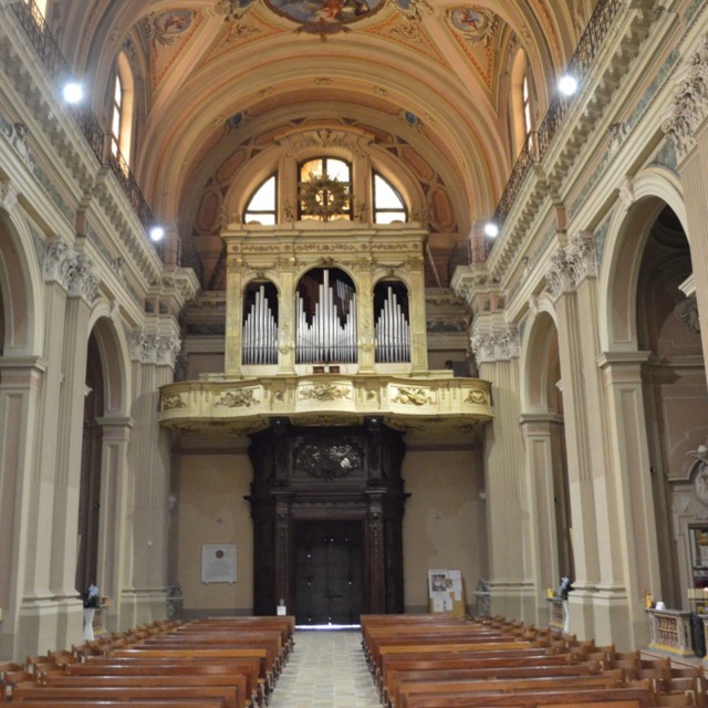 Indagato don Mario: dal blitz dei carabinieri, il parroco è  in «malattia»