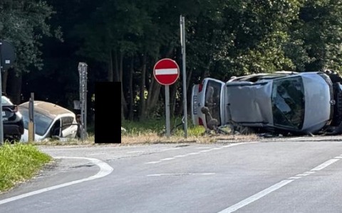 Scontro tra auto all’incrocio tra Loranzè e Colleretto Giacosa