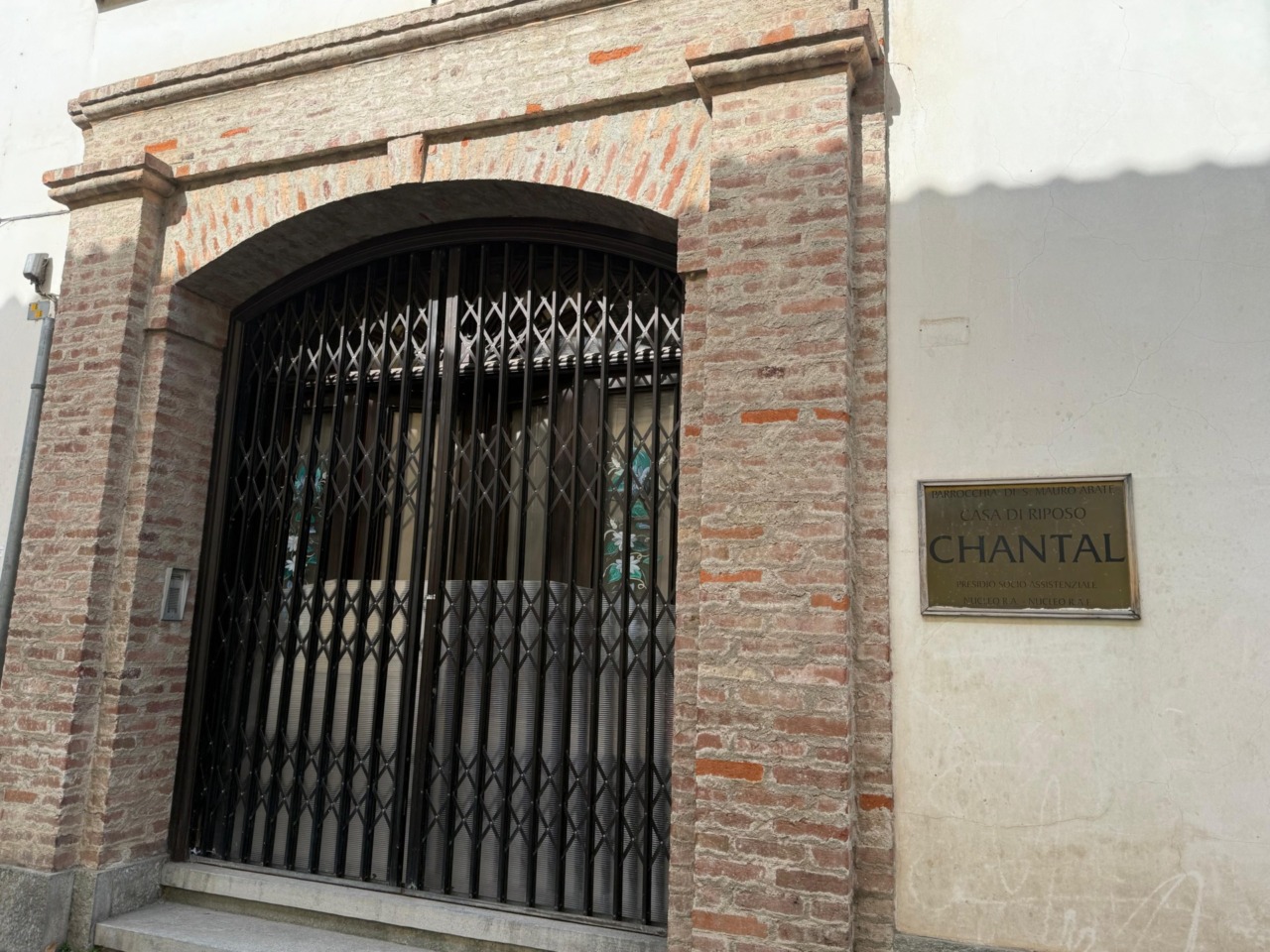 «Casa Chantal», al via una nuova raccolta firme