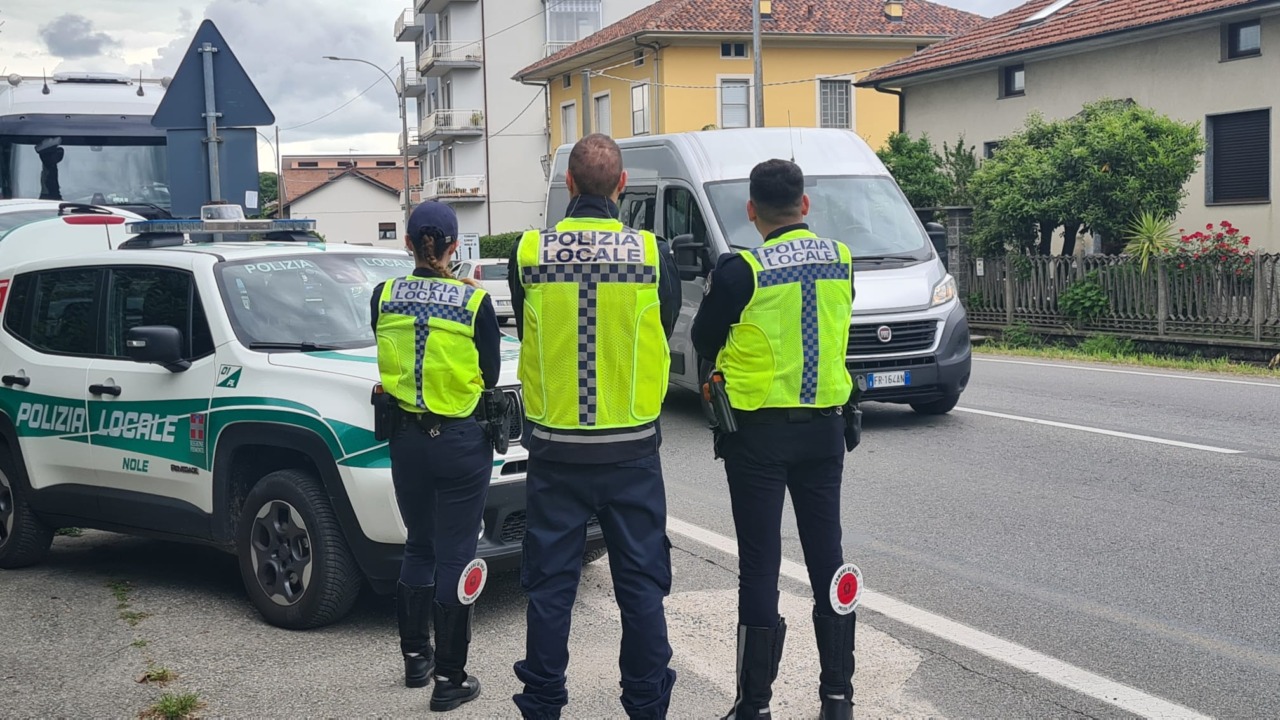 Traffico pesante: centinaia di veicoli controllati, sanzionati quelli non in regola
