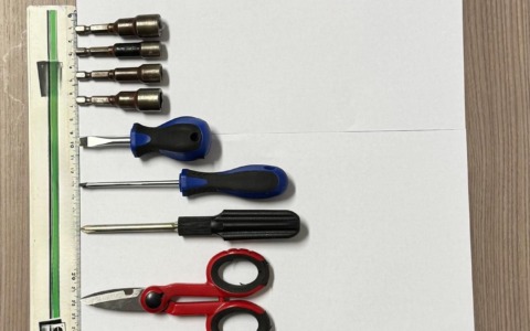 Consegna l’elettrodomestico di giorno, torna di notte per svaligiare la casa: arrestato fattorino