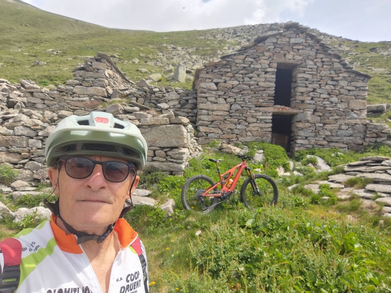 In mountain bike tra le meraviglie della Val Grande di Lanzo