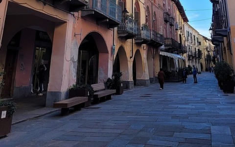 Dehors, nessun rifacimento, solo adeguamenti e regolarizzazioni amministrative