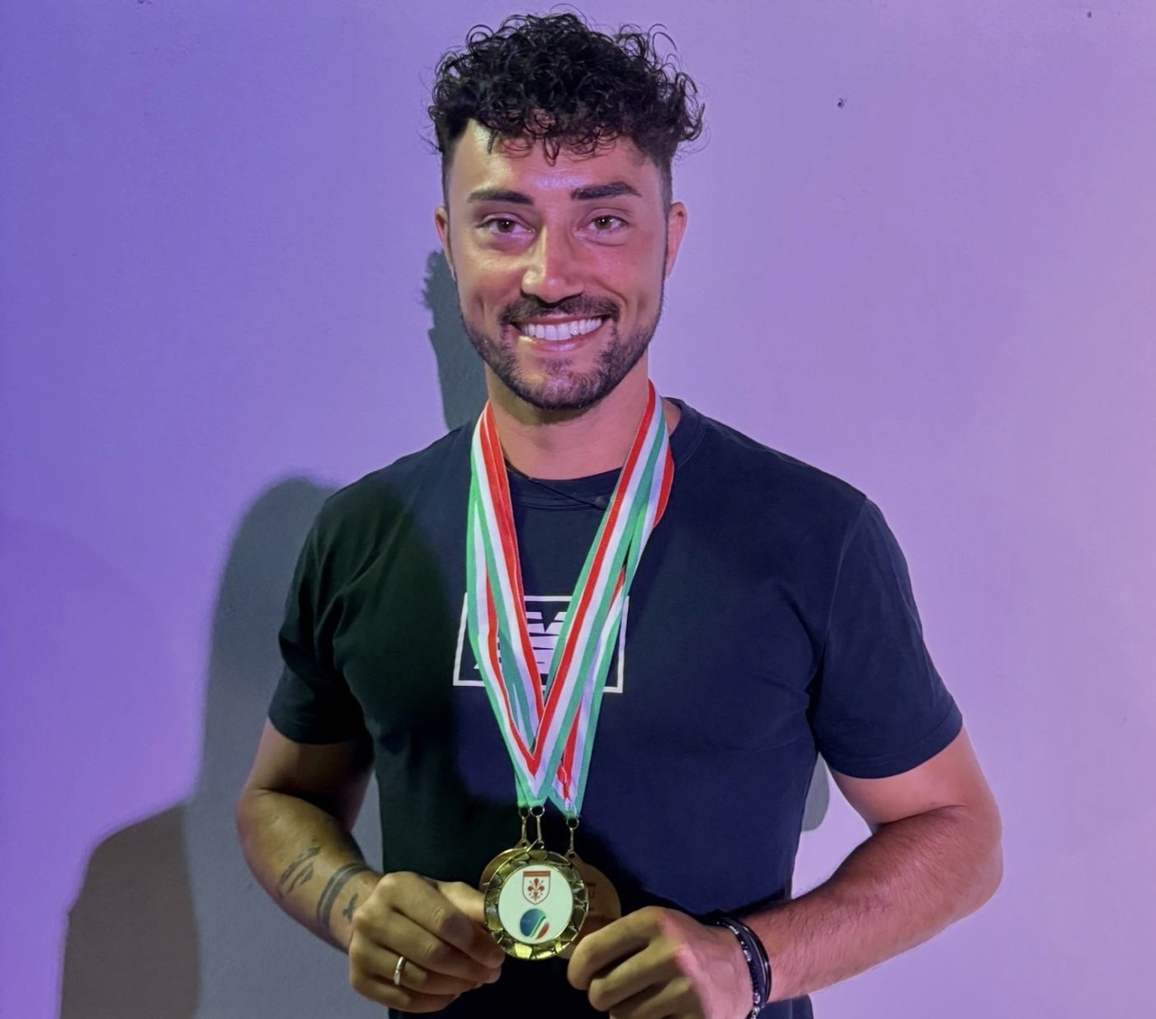 Doppio titolo italiano per l’ispettore Matteo Ponzani ai Campionati italiani di tennis delle Polizie Locali