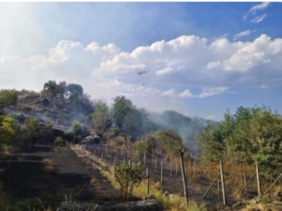 Paraj Auta in fiamme, continuano le operazioni di bonifica