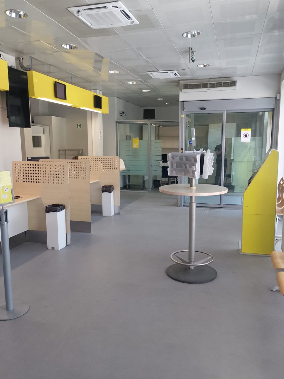 Riaprono quattro uffici postali Polis dopo i lavori di ristrutturazione