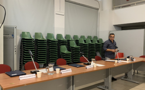 I gruppi di opposizione abbandonano l’aula: «Non saremo complici di una maggioranza che rifiuta il confronto»