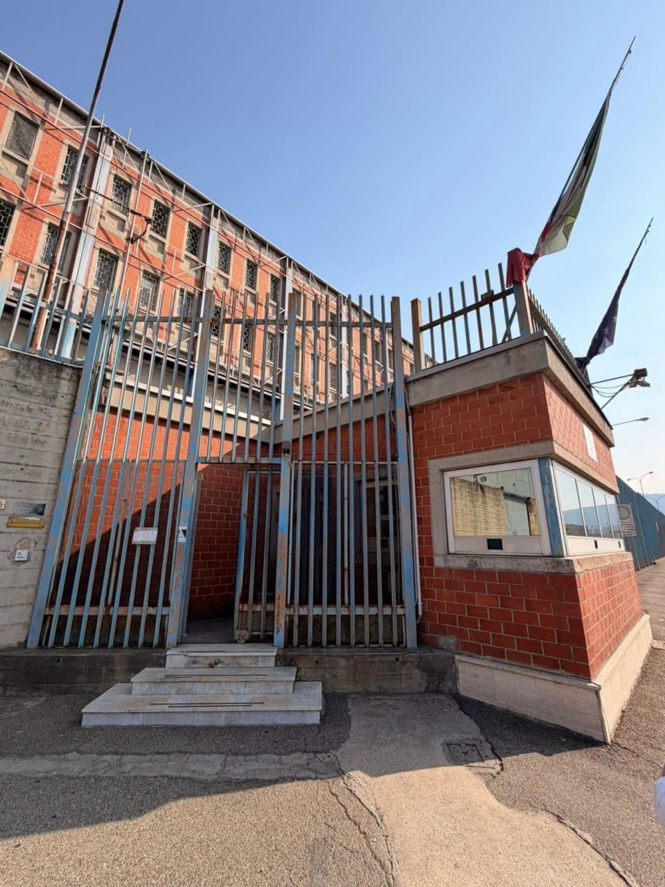L’assessora Colosso e il deputato Berruto visitano il carcere di Ivrea: «Bisogna aver visto»