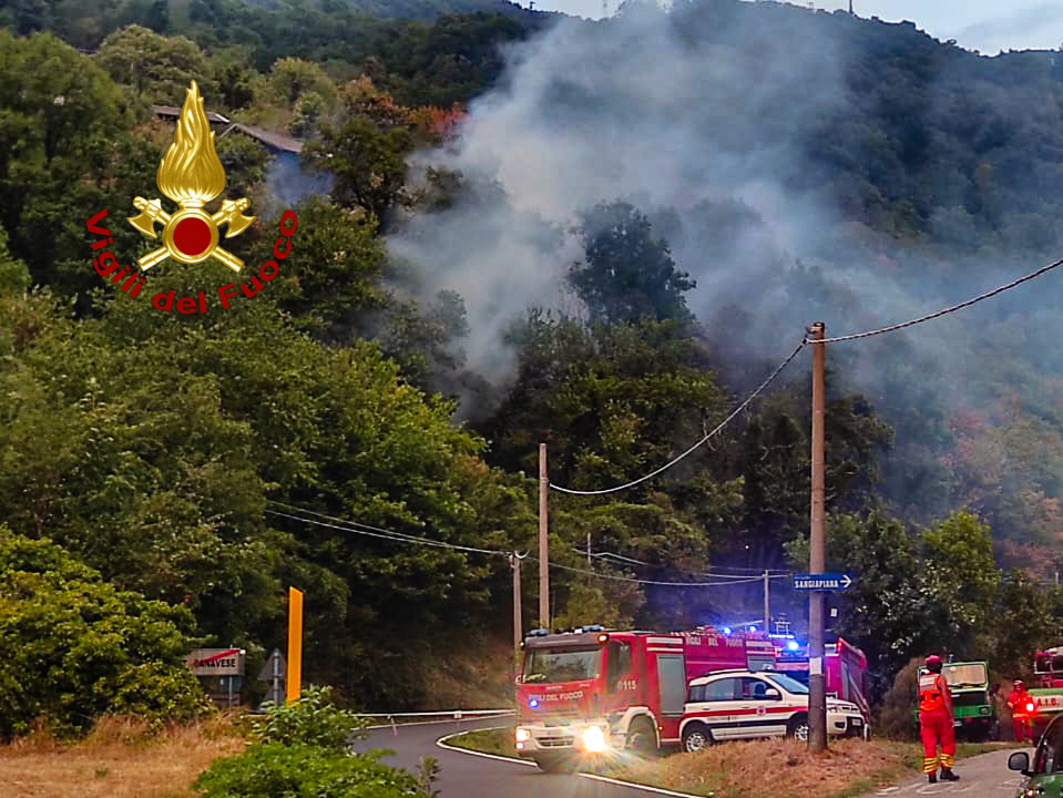 Le fiamme ritornano in borgata Santa Maria