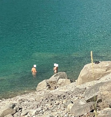 Il turismo cafone arriva fino al lago di  Ceresole