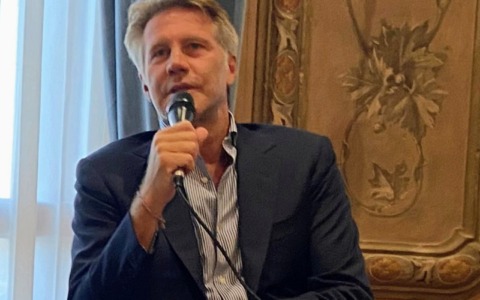 Emanuele Filiberto di Savoia lunedì a Rivarolo Canavese visita lo IESSA