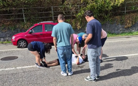 Incidente in bicicletta per Angelo Catanzaro durante il viaggio verso Strasburgo