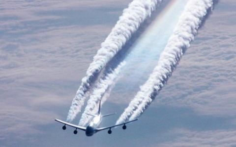 «Cieli Blu», anche in Canavese la raccolta firme contro le «scie chimiche»