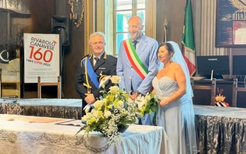 Il comandante della Polizia Locale Sergio Cavallo si è sposato in Comune ad officiare il rito, il sindaco