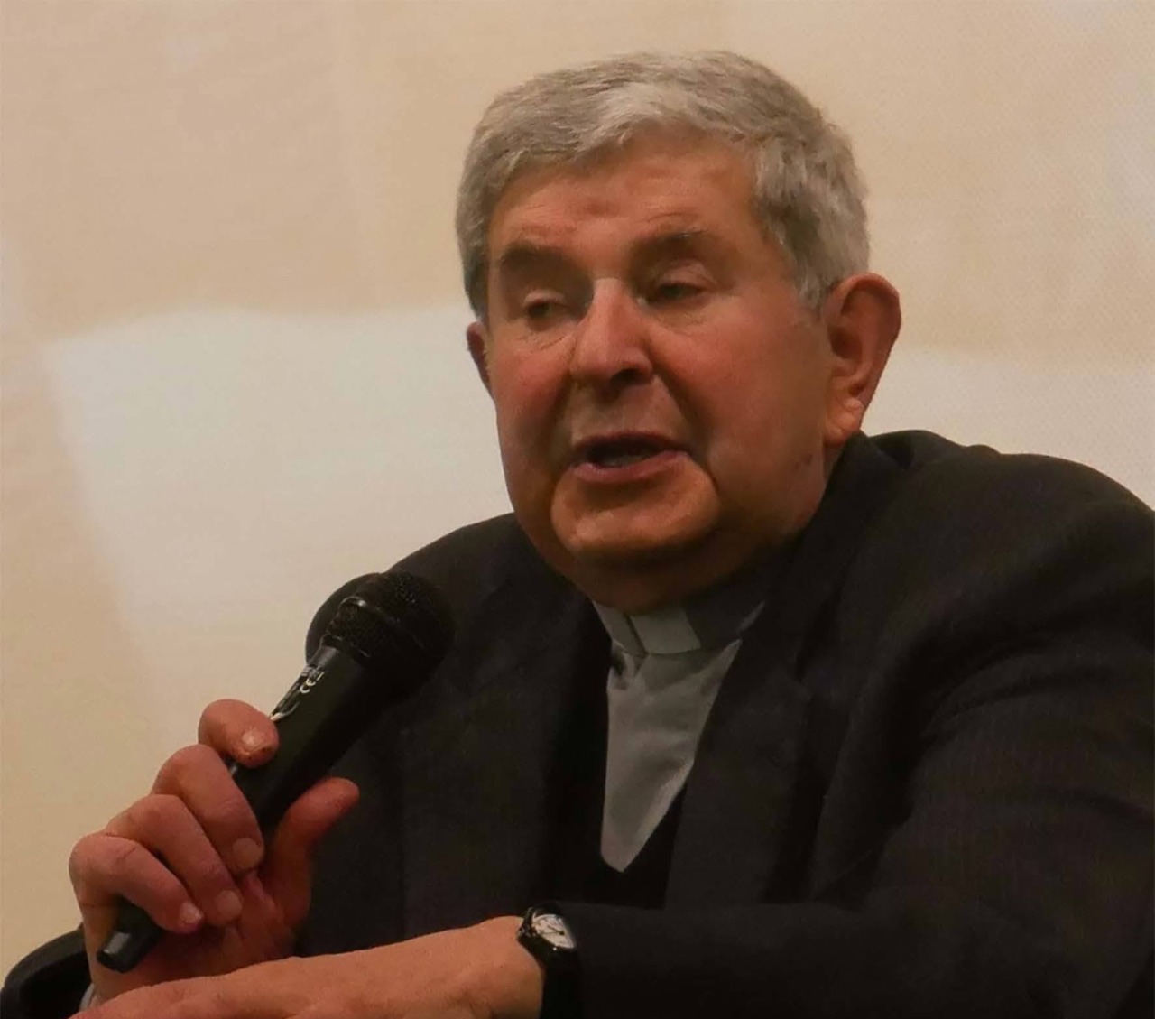 Addio a don Arnaldo Bigio, mercoledì i funerali in Cattedrale a Ivrea